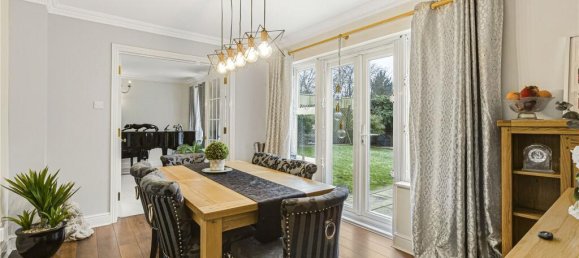 5 bedrooms House in Broxbourne, United Kingdom No. 6526 25