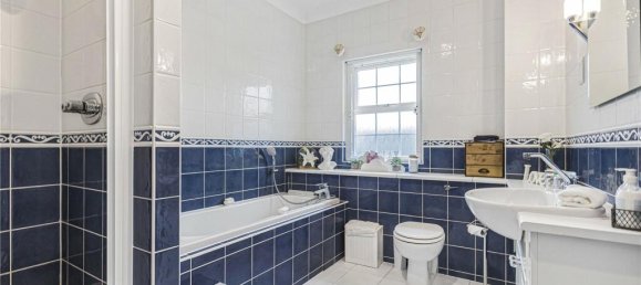 5 bedrooms House in Broxbourne, United Kingdom No. 6526 43