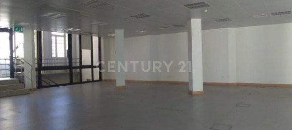 1225m² Building in Vila Real, Portugal No. 70798 2