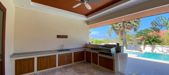 3 bedrooms Cafe / restaurant in Hua Hin, Thailand No. 6245 6