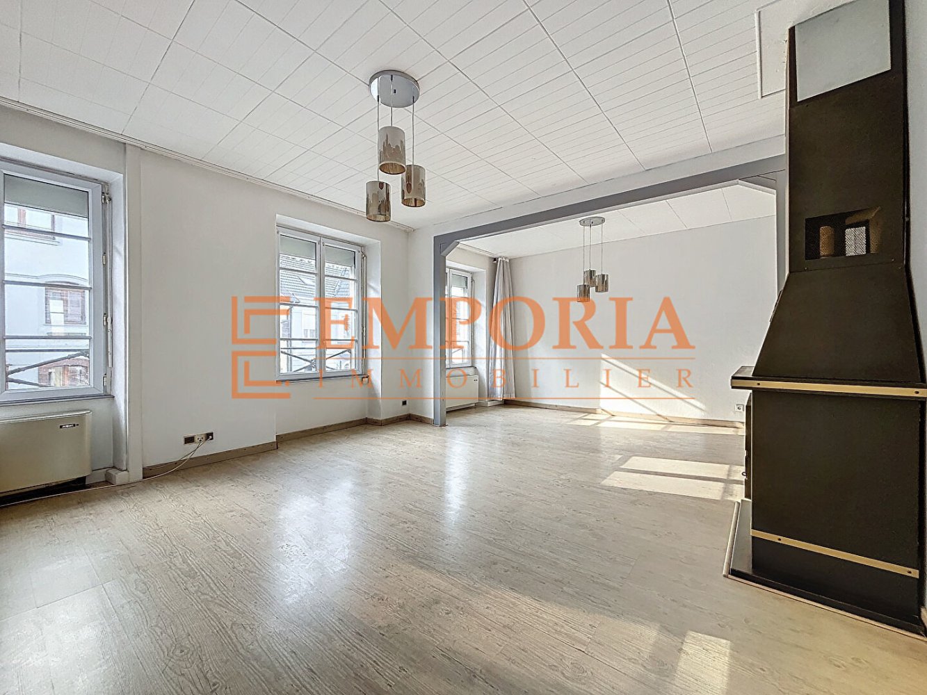 Edificio de 4 dormitorios en Altkirch, France No. 67220