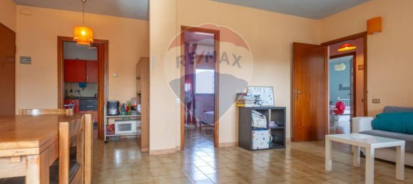 Apartamento de 3 dormitorios en Chieti, Italy No. 303645 2