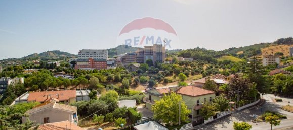 Apartamento de 3 dormitorios en Chieti, Italy No. 303645 14