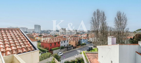 5 bedrooms House in Porto, Portugal No. 113968 9