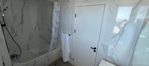 3 bedrooms Apartment in Funchal, Portugal No. 143563 7