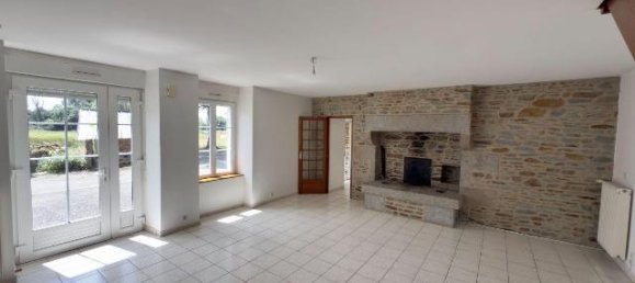 3 bedrooms House in Pontorson, France No. 295289 3