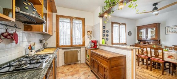 5 bedrooms Villa in Reggio Emilia, Italy No. 54644 45