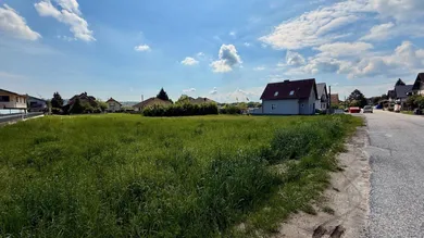  قطعة أرض في St. Polten, Austria رقم 255390