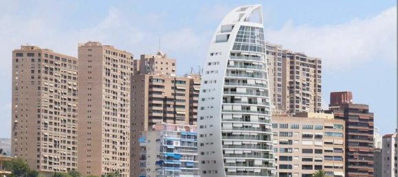 Apartamento de 2 dormitorios en Benidorm, Spain No. 284732 2