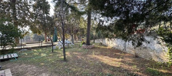 Дом с 6 комнатами в Монтесильвано, Италия № 56786 33