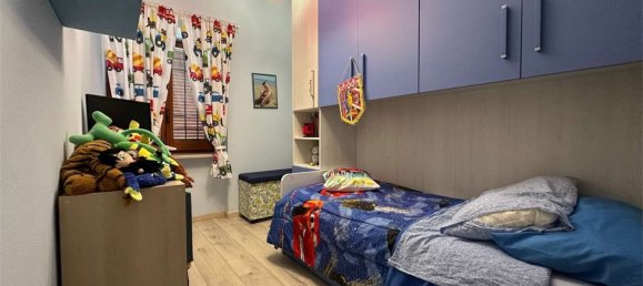 Дом с 6 комнатами в Монтесильвано, Италия № 56786 3