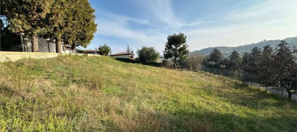 Дом с 6 комнатами в Монтесильвано, Италия № 56786 12