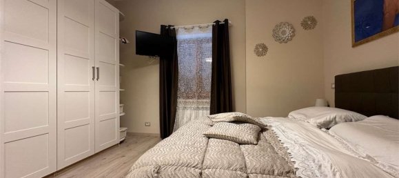 Дом с 6 комнатами в Монтесильвано, Италия № 56786 40