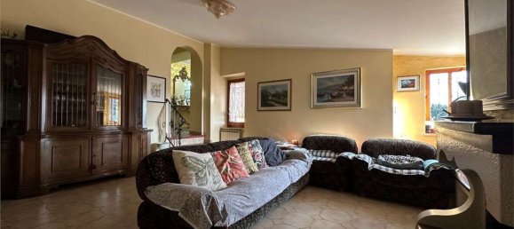 Дом с 6 комнатами в Монтесильвано, Италия № 56786 17