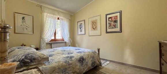 Дом с 6 комнатами в Монтесильвано, Италия № 56786 24