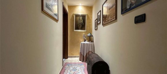 Дом с 6 комнатами в Монтесильвано, Италия № 56786 22