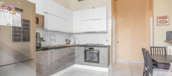 3 rooms Apartment in Milan, Italy No. 242233 4