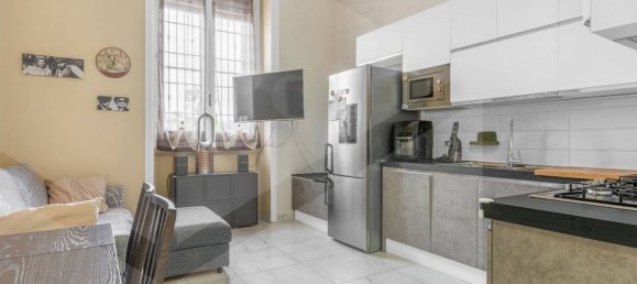 3 rooms Apartment in Milan, Italy No. 242233 9