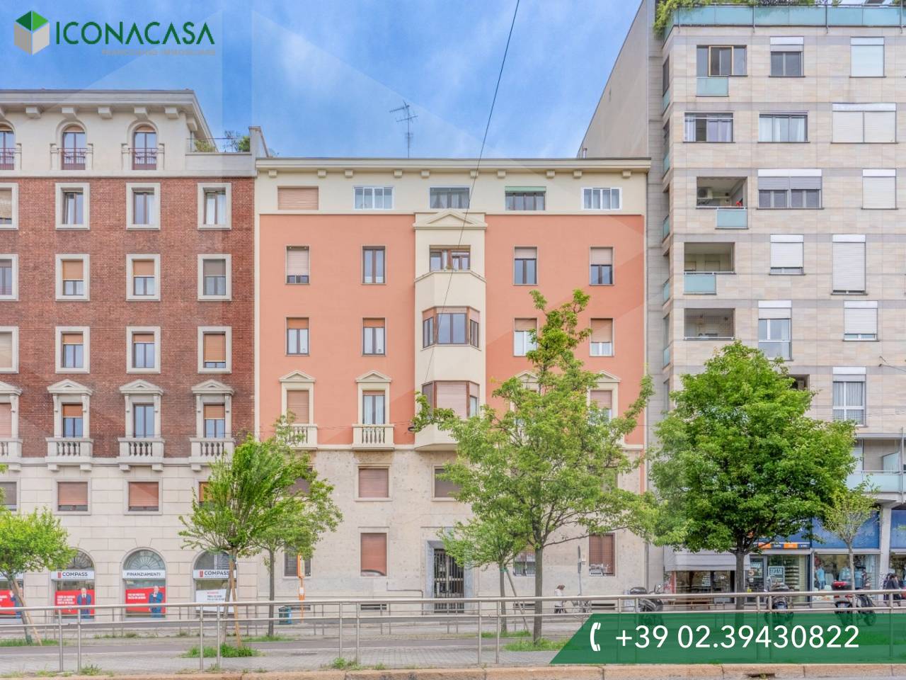 3 rooms Apartment in Milan, Italy No. 242233