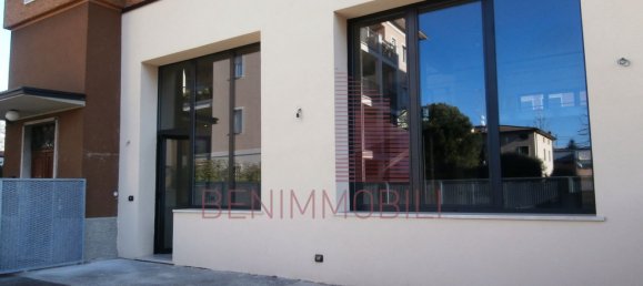 Apartamento de 3 dormitorios en Brescia, Italy No. 365359 10
