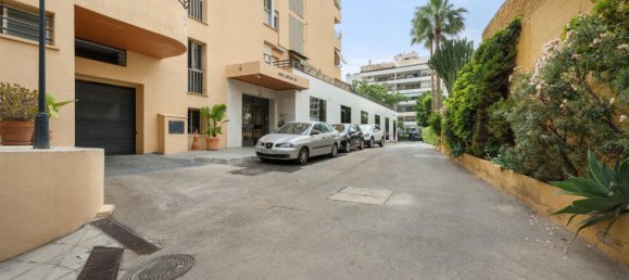 4 bedrooms Apartment in Marbella, Spain No. 246124 4