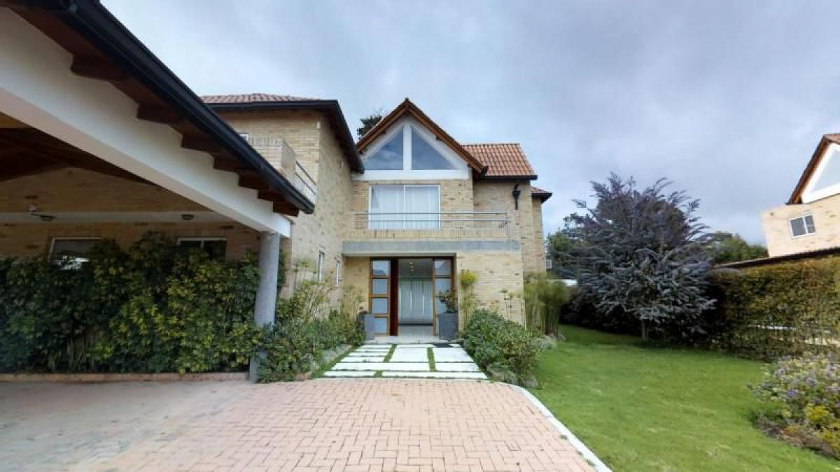 Casa de 3 dormitorios en Cundinamarca, Colombia No. 6435