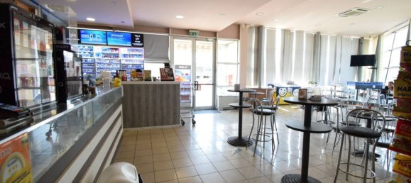 Propriété commerciale à Fidenza, Italy 180m² No. 372249 3