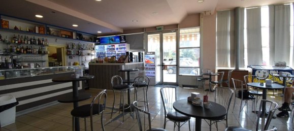 Propriété commerciale à Fidenza, Italy 180m² No. 372249 4