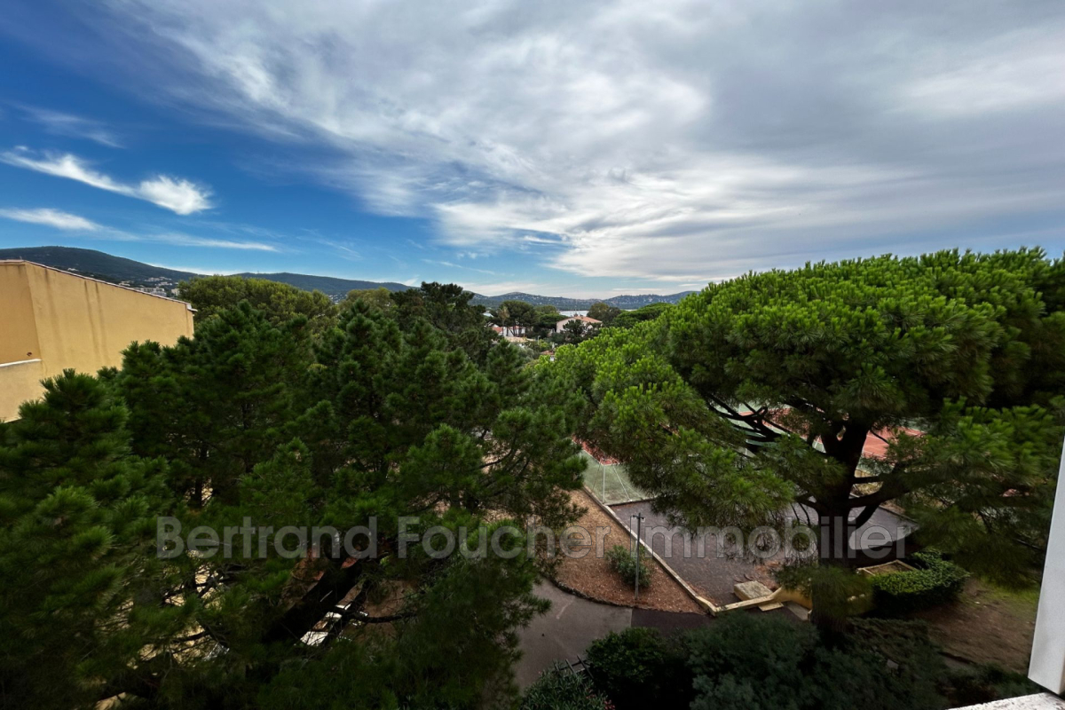 2 bedrooms Apartment in Cavalaire-sur-Mer, France No. 295959