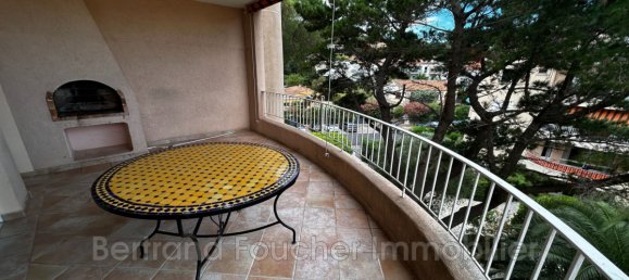 2 bedrooms Apartment in Cavalaire-sur-Mer, France No. 295959 2