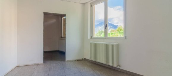 1 room Commercial property in Lecco, Italy No. 320033 7