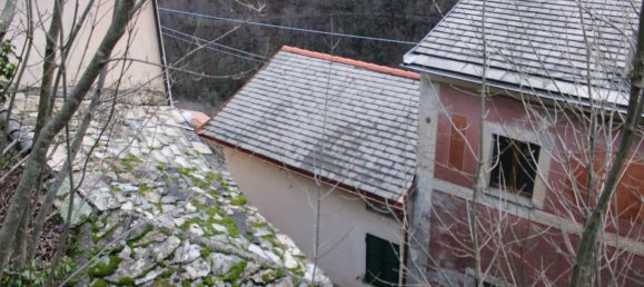 3 rooms House in Neirone, Italy No. 87087 5