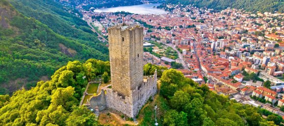 2 bedrooms Apartment in Como, Italy No. 362331 2