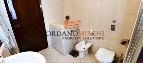 4 bedrooms Apartment in Monza, Italy No. 145158 8