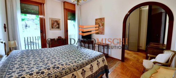 4 bedrooms Apartment in Monza, Italy No. 145158 12