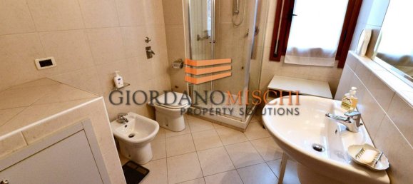 4 bedrooms Apartment in Monza, Italy No. 145158 6