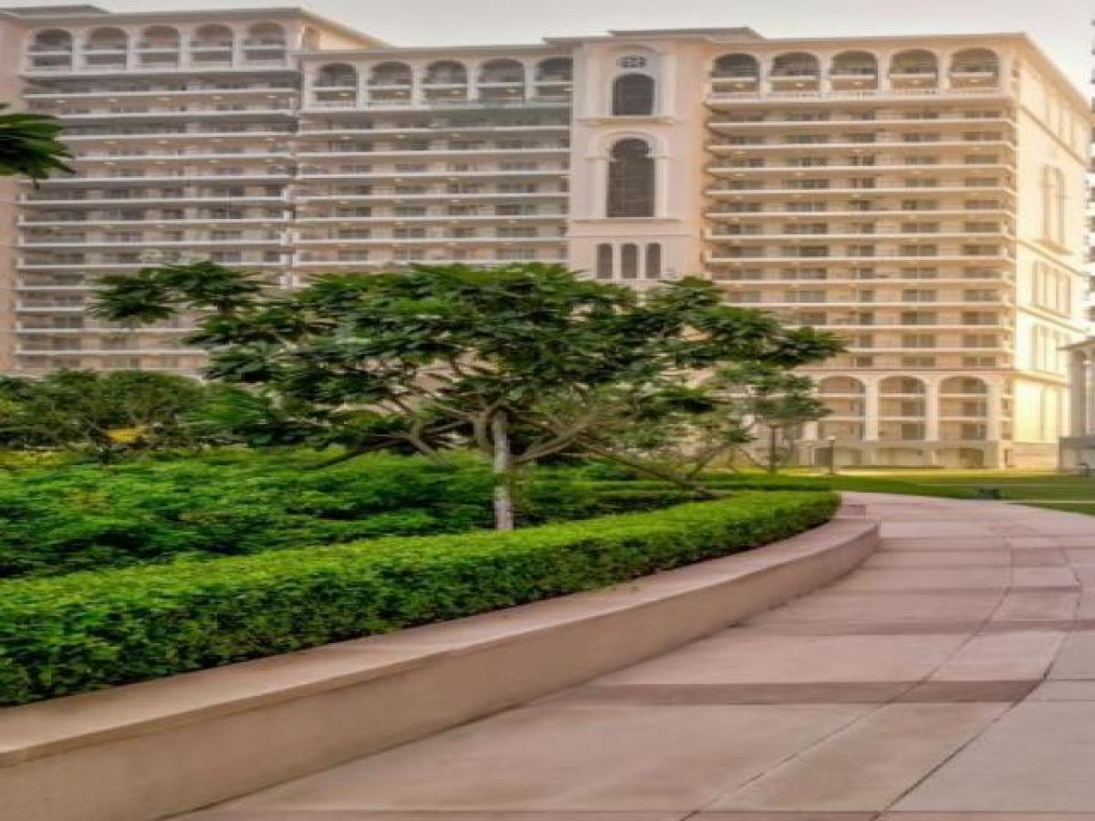 3 bedrooms House in Gurgaon, India No. 10698