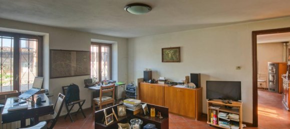 17 rooms House in Asti, Italy No. 38735 33