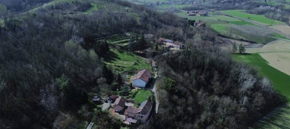 17 rooms House in Asti, Italy No. 38735 3