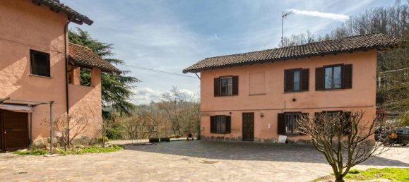 17 rooms House in Asti, Italy No. 38735 40