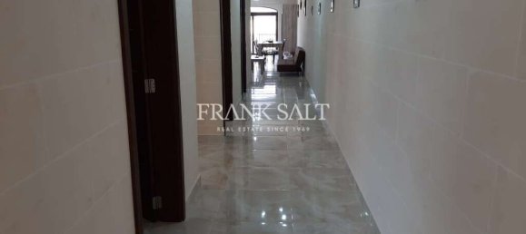 3 bedrooms Apartment in Victoria, Malta No. 5815 4