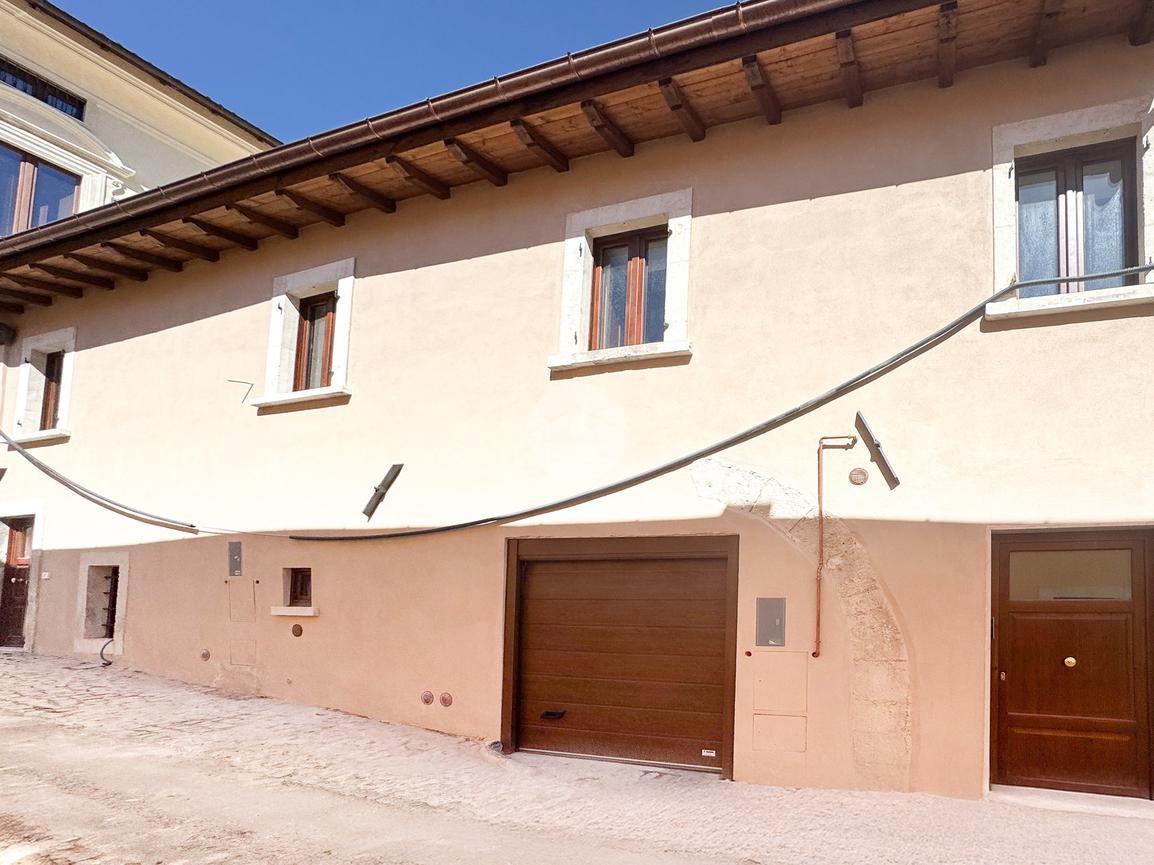 4 rooms Apartment in L'Aquila, Italy No. 4752