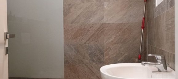 Estudio en Turin, Italy No. 276275 6