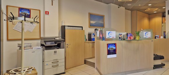  عقار تجاري في Rimini, Italy 76متر مربع رقم 20630 50