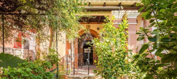 4 bedrooms House in Valencia, Spain No. 29729 39