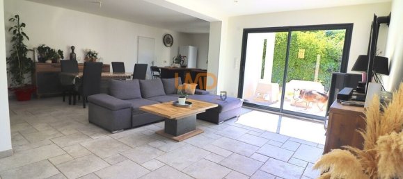 3 Schlafzimmer Haus in Tourves, France, Nr. 343052 5