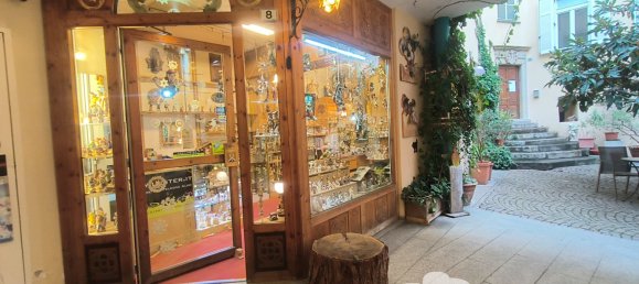 38m² Commercial property in Ventimiglia, Italy No. 61948 5