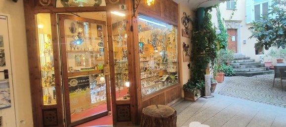 38m² Commercial property in Ventimiglia, Italy No. 61948 4