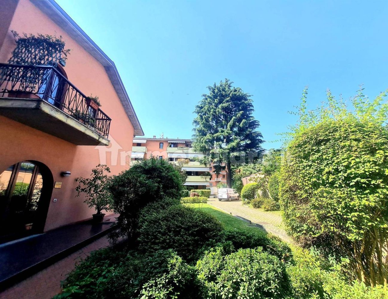 Apartamento de 1 dormitorio en Brescia, Italy No. 178358