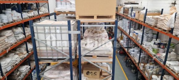 Armazém em Gerenzano, Italy 678 m² N.º 316978 13